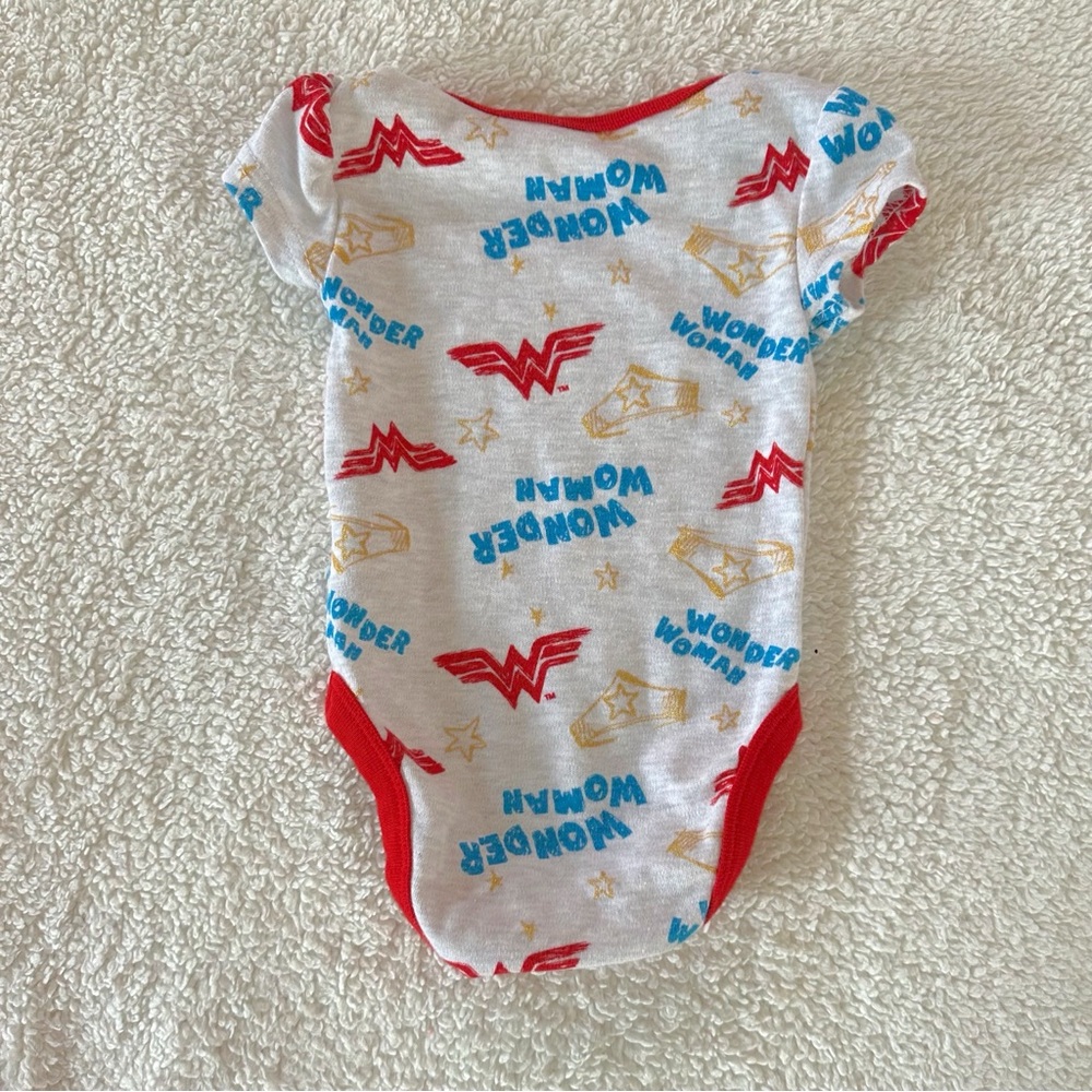 Wonder Woman Infant Set - Picture 8 of 11
